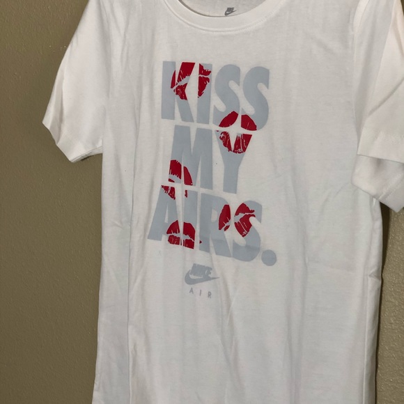 Nike Tee Shirt “Kiss My Airs” - Picture 2 of 5